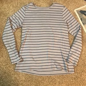 closet clean out!!! long sleeve tee